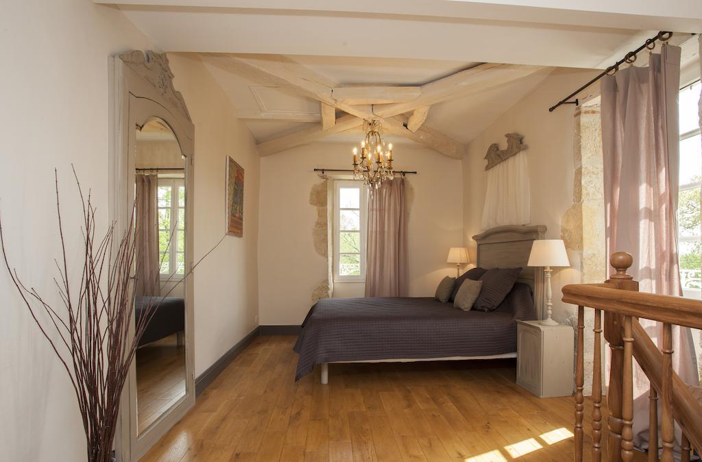 Maison D'Hotes De Charme Les Bruhasses コンドン 部屋 写真